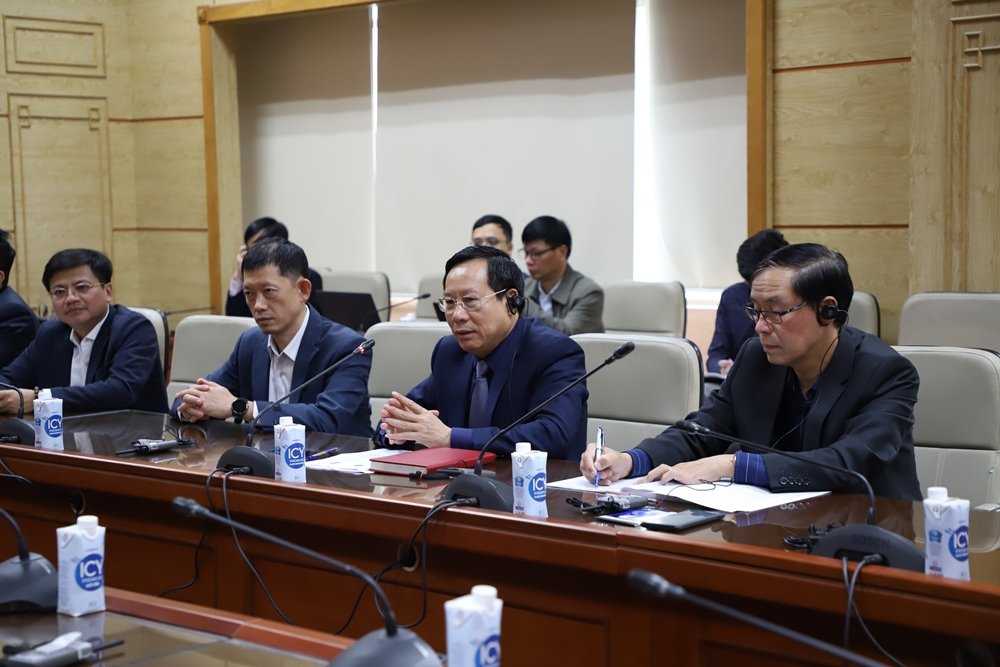 Thứ trưởng Bộ Y tế Lê Đức Luận tiếp Trưởng Đại diện UNDP tại Việt Nam
