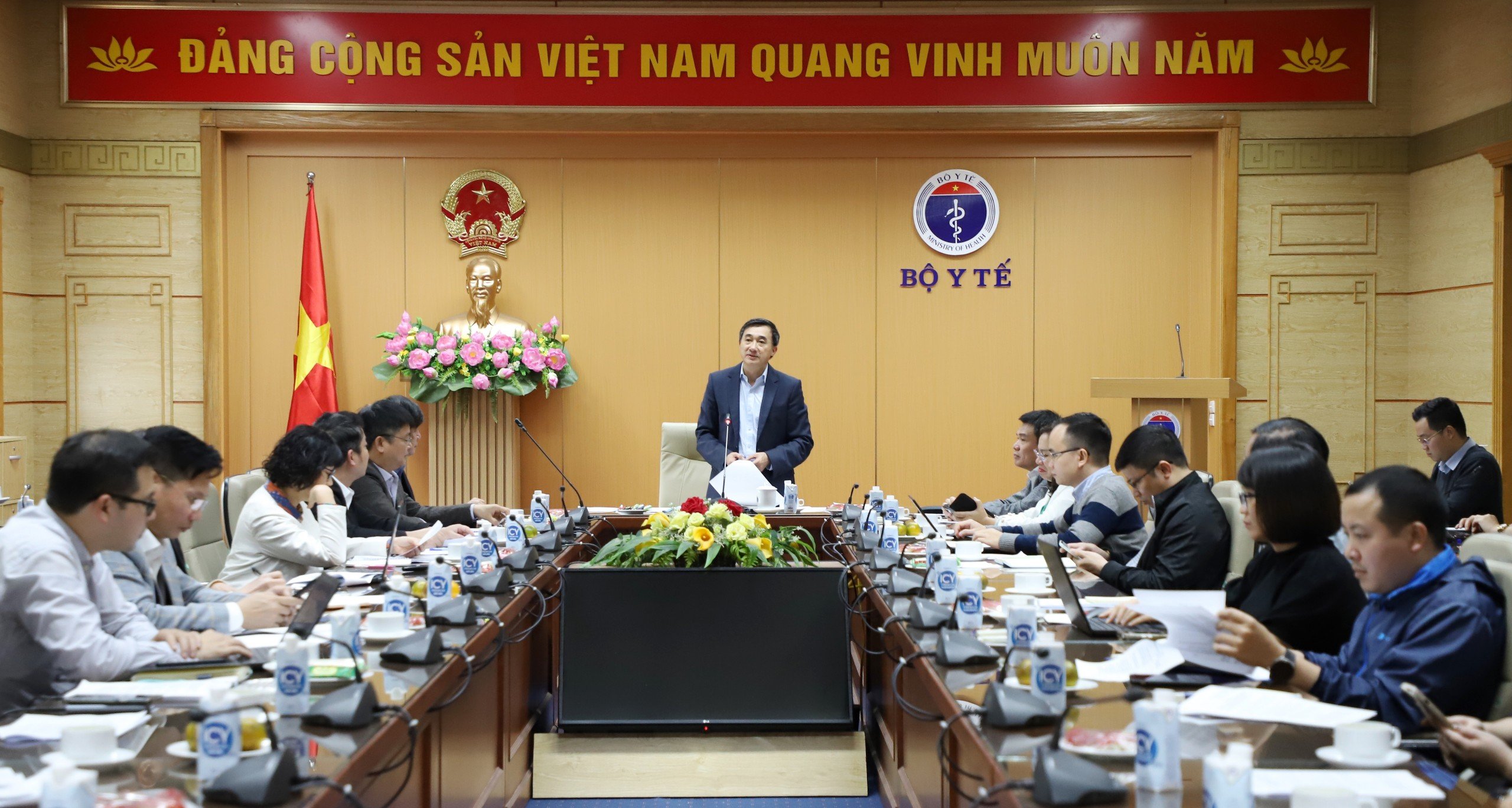 Bộ Y tế và Hội Thầy thuốc trẻ mang ‘quà’ sức khỏe cho người dân dịp Tết đến Xuân về