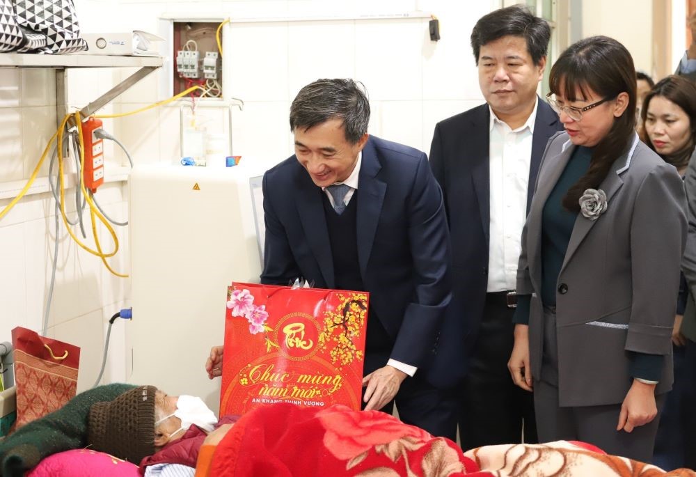 Nâng cao năng lực khám bệnh, chữa bệnh góp phần giảm tử vong, tai biến ở bà mẹ và trẻ sơ sinh vùng đồng bào dân tộc thiểu số