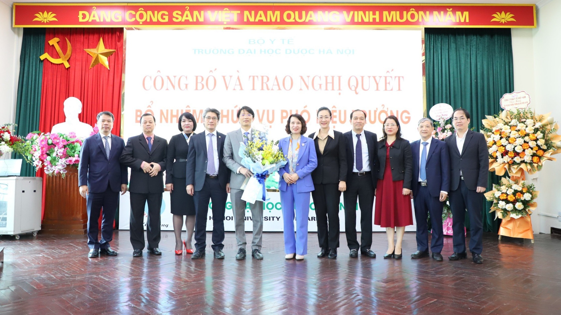 Công bố Nghị quyết bổ nhiệm Phó Hiệu trưởng Trường Đại học Dược Hà Nội